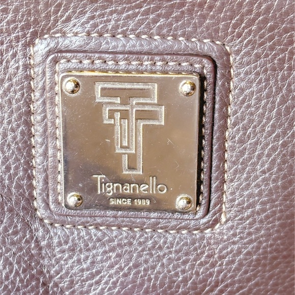 Tignanello Brown 100% Genuine Pebbled Leather Crossbody Many Pockets/Openings - Picture 16 of 16
